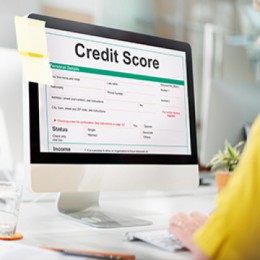 What Happens When a Lender Checks My Credit Score